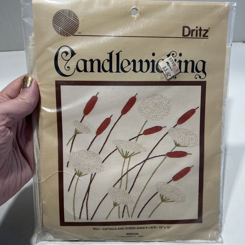 Dritz︱Candlewicking︱9023︱Cattails & Queen Anne's Lace︱12x12